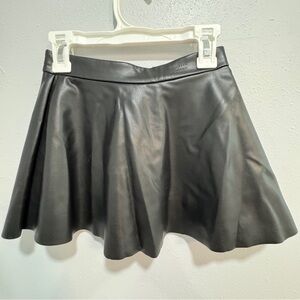 H&M Kid’s Black Skater Skirt Sz 5